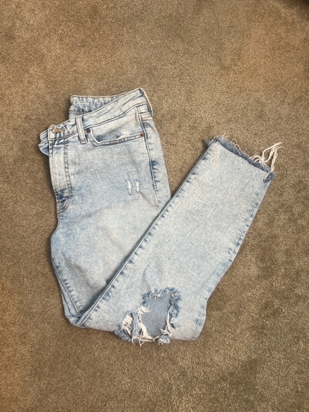 Old Navy Light Wash Distressed Women's Jeans - Classic High-Rise Size 10